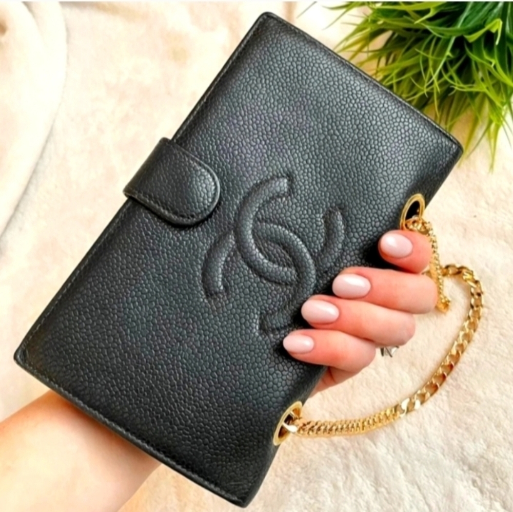 Chanel Wallet On Chain